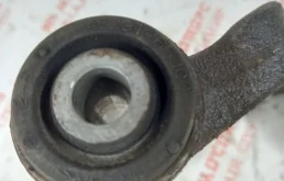 Рычаг задний левый нижний для Suzuki Grand Vitara 2012 года на фотографиях