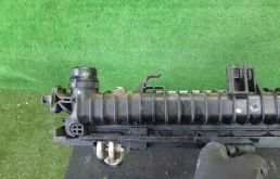 Радиатор охлаждения ДВС для Mercedes-Benz GL class 2015 года на фотографиях