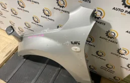 Дверь передняя левая для Suzuki Grand Vitara 1999 года на фотографиях