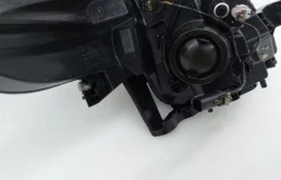 Фара левая для Ford Explorer 2013 года на фотографиях