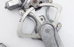 Стеклоподъемник передний правый для Toyota Corolla на фотографиях