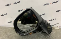 Стекла и зеркала для Peugeot 3008 на фотографиях