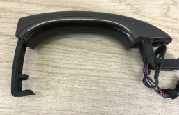 Ручка двери передняя левая внешняя для Audi Q7 2012 года на фотографиях