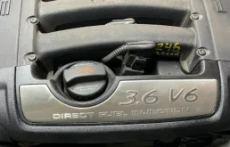 Двигатель без навесного для Porsche Cayenne 2008 года на фотографиях