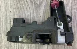 Молдинг двери задней левой для Opel Zafira на фотографиях