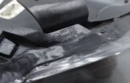 Фара ксенон левая для Audi Q7 2006 года на фотографиях