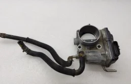 Дроссельная заслонка для Toyota RAV4 на фотографиях