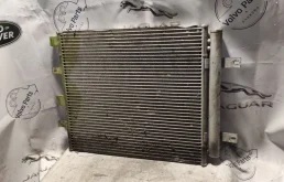 Радиатор кондиционера для Jaguar XF 2014 года на фотографиях