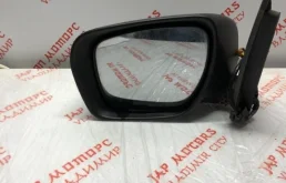 Стекла и зеркала для Mazda CX 7 2012 года на фотографиях