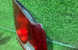 Фонарь внутренний левый для Honda Civic на фотографиях