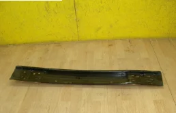 Усилитель переднего бампера для Toyota Corolla 2016 года на фотографиях