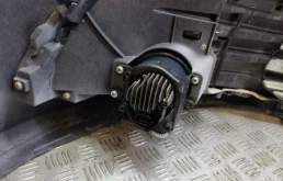 Противотуманка (ПТФ) передняя правая для Toyota Alphard 2024 года на фотографиях