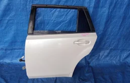 Дверь задняя левая для Subaru Legacy на фотографиях