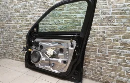 Дверь передняя правая для Mercedes-Benz E class на фотографиях