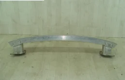 Усилитель заднего бампера для Audi A6 2010 года на фотографиях