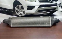 Интеркулер для Mercedes-Benz C class 2012 года на фотографиях