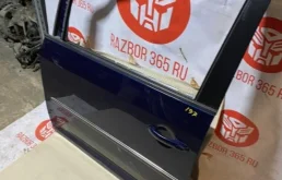 Двери для Volkswagen Touran 2007 года на фотографиях