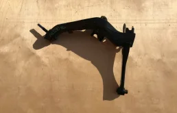 Рычаг задний левый нижний для Toyota Avensis 2003 года на фотографиях