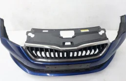 Решетка переднего бампера правая нижняя для Skoda Rapid 2020 года на фотографиях