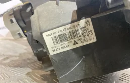 Фара левая для Peugeot 508 на фотографиях