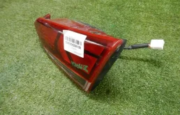 Фонарь внутренний правый для Hyundai Solaris 2021 года на фотографиях