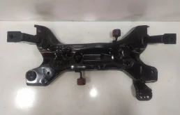 Подрамник двигателя для Skoda Rapid 2017 года на фотографиях