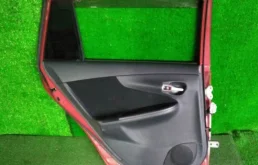 Дверь задняя левая для Toyota Corolla 2007 года на фотографиях