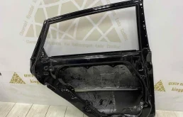 Двери для Hyundai i40 2017 года на фотографиях