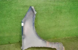 Крыло левое для Hyundai Solaris 2010 года на фотографиях