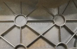 Кожух ремня ГРМ для Audi Q7 2008 года на фотографиях