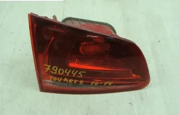 Фонарь внутренний левый для Volkswagen Touareg II (7P5) Rest 2014-2018