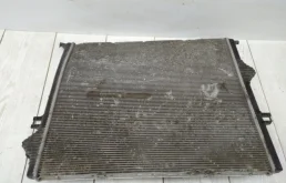 Радиатор охлаждения ДВС для BMW 3er 2018 года на фотографиях