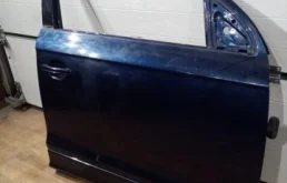 Дверь передняя правая для Audi Q7 2009 года на фотографиях