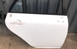 Дверь задняя правая для Toyota Corolla 2009 года на фотографиях