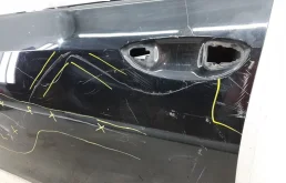 Стекла и зеркала для Toyota Corolla 2016 года на фотографиях