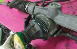 Рулевая рейка для Audi Q5 2016 года на фотографиях