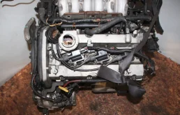 Двигатель без навесного для Kia Sorento 2002 года на фотографиях