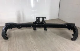 Усилитель переднего бампера для Mitsubishi Pajero Sport 2024 года на фотографиях