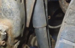 Амортизатор передний правый для Lexus LX J100 1998-2007