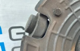 Кулак поворотный правый для Mercedes-Benz M class 2001 года на фотографиях