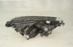 Фара ксенон левая для Toyota RAV4 2021 года на фотографиях