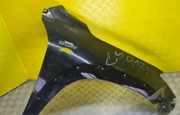 Крыло правое для Toyota RAV4 на фотографиях