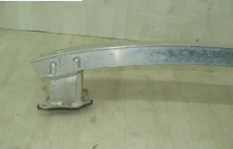 Усилитель заднего бампера для Audi A6 2010 года на фотографиях