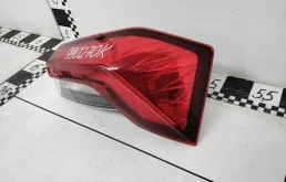 Фонарь внешний правый для Skoda Rapid на фотографиях