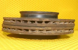 Диски тормозные передние (комплект) для Hyundai Solaris 2019 года на фотографиях