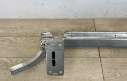 Усилитель бампера передний верхний для Audi Q7 на фотографиях