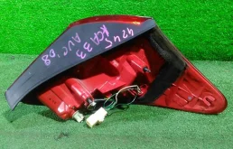 Фонарь левый для Toyota RAV4 на фотографиях