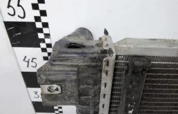 Радиатор охлаждения ДВС для Ford Explorer на фотографиях