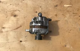 Генератор для Subaru Forester на фотографиях