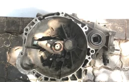 МКПП для Hyundai Solaris 2014 года на фотографиях